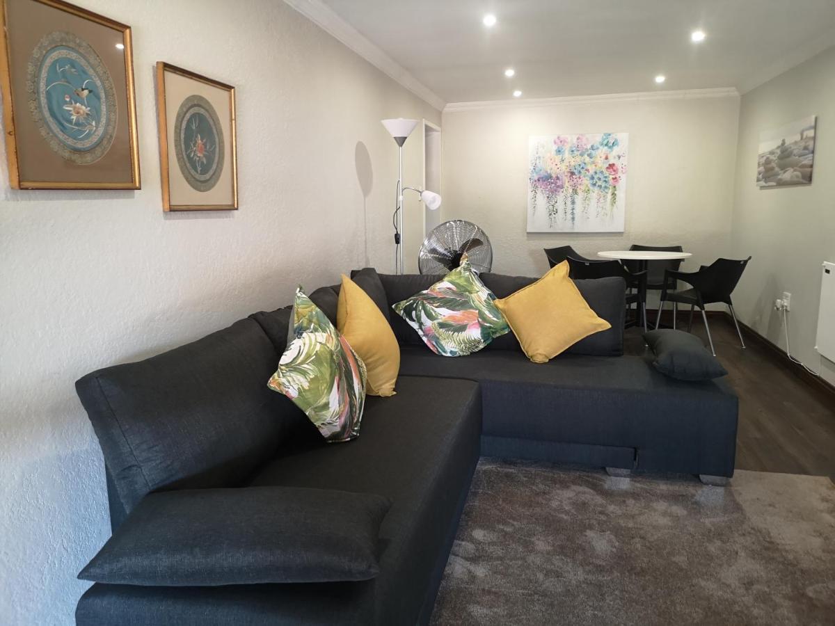 Rest-A-While Guest House - Pretoria Exterior photo