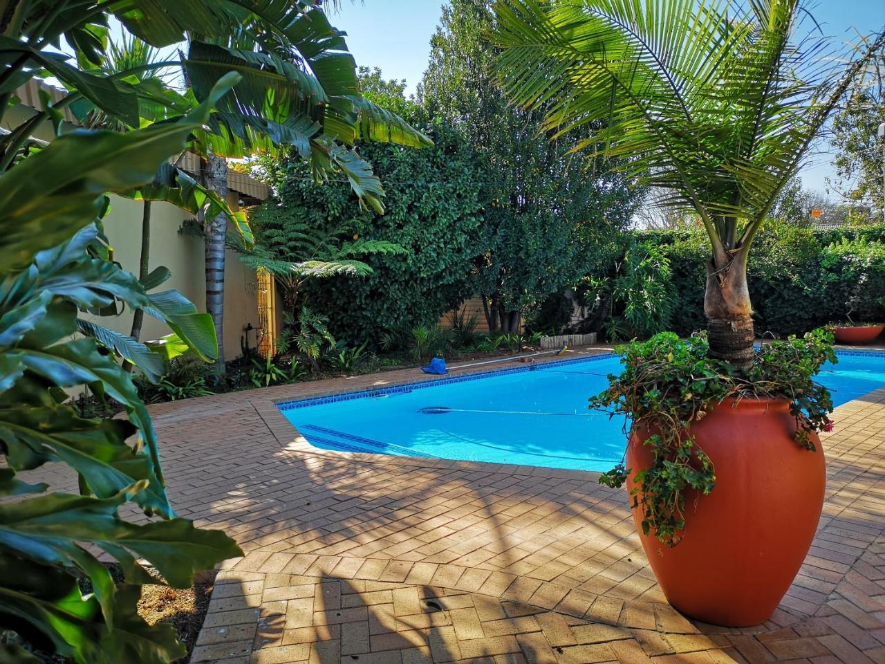 Rest-A-While Guest House - Pretoria Exterior photo