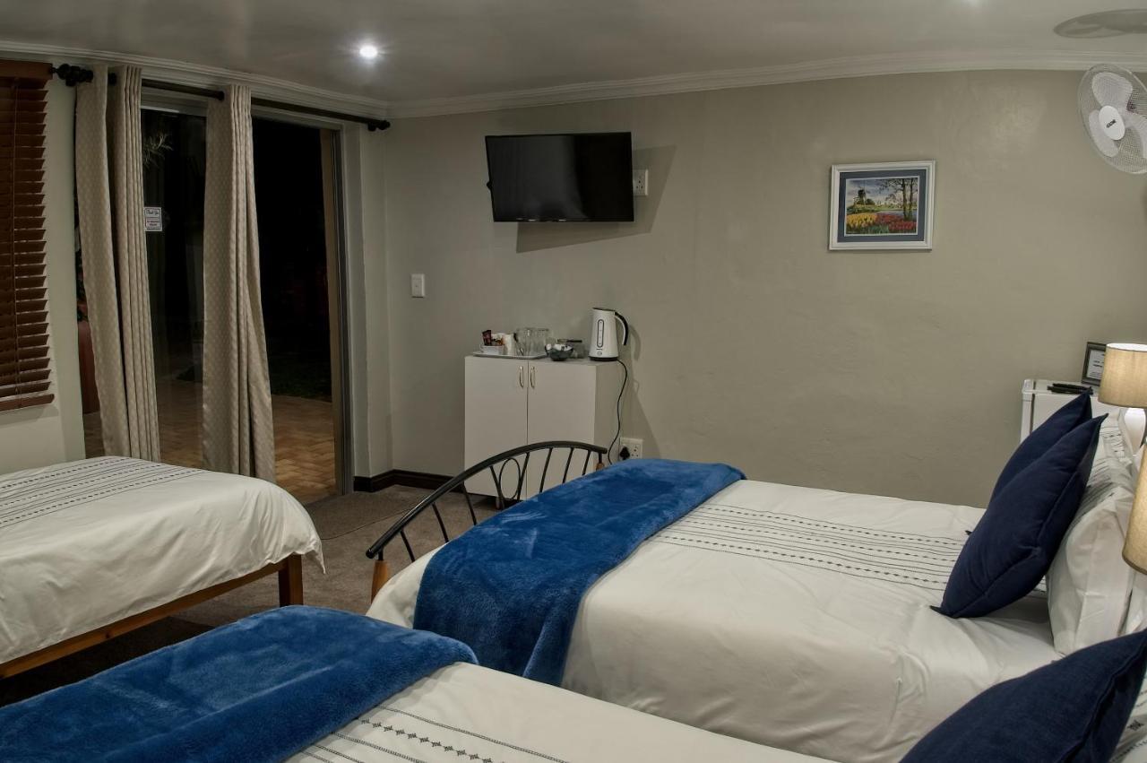 Rest-A-While Guest House - Pretoria Exterior photo