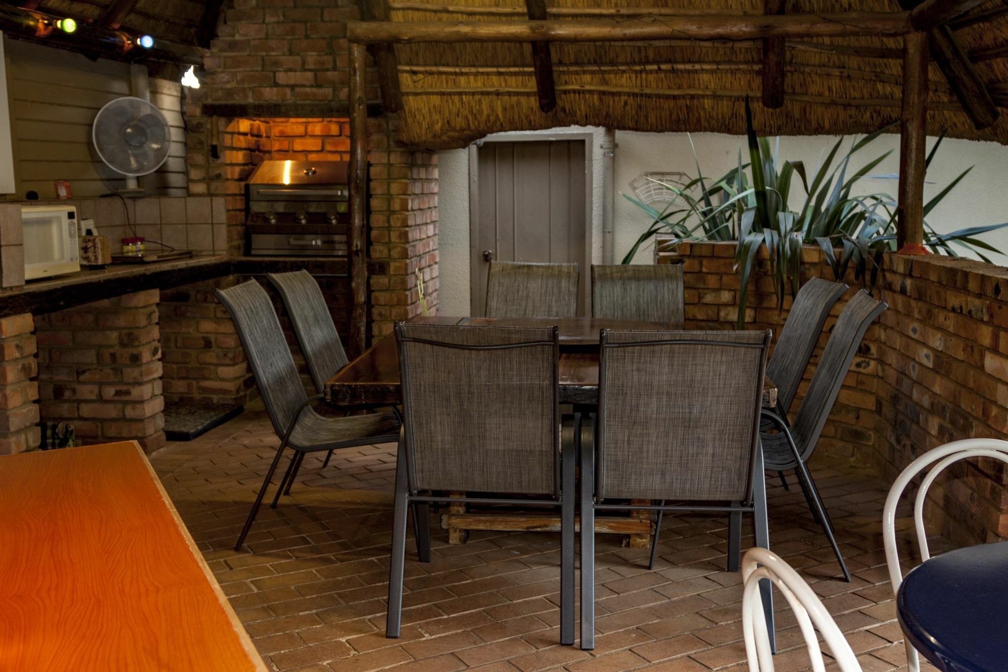 Rest-A-While Guest House - Pretoria Exterior photo