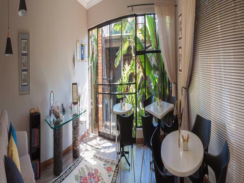 Rest-A-While Guest House - Pretoria Exterior photo