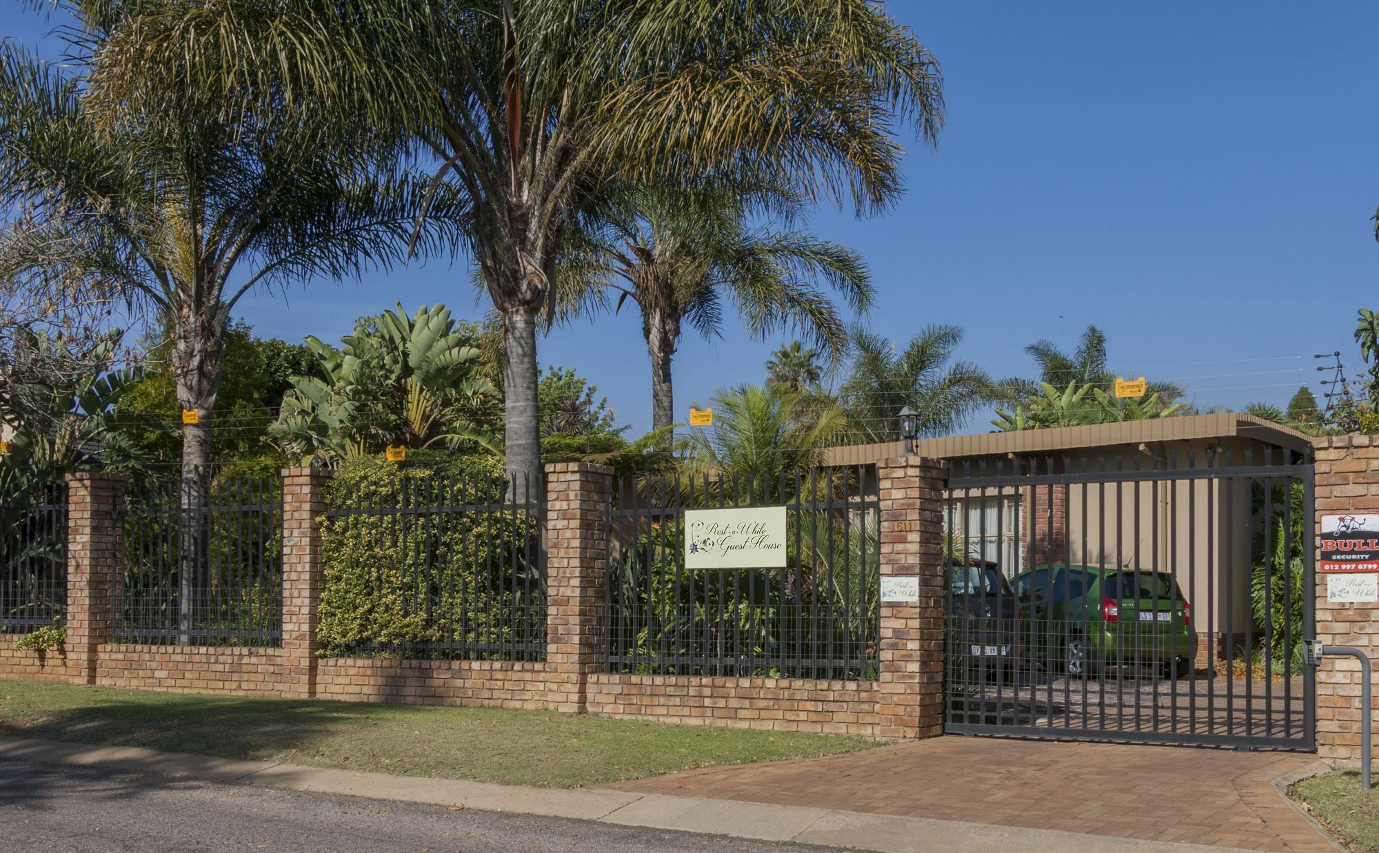 Rest-A-While Guest House - Pretoria Exterior photo